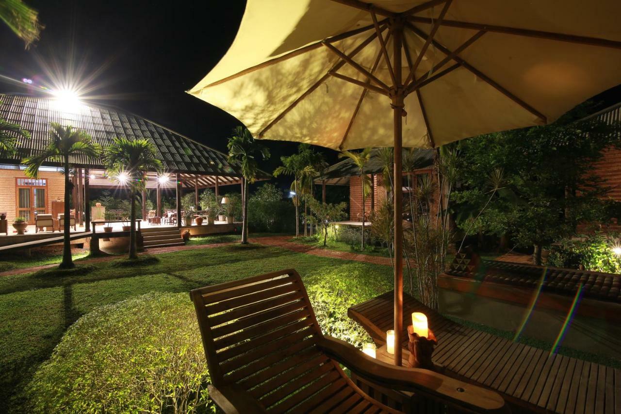 Baansuk Sukhothai Resort Ngoại thất bức ảnh